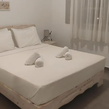 For 2-3 People * Megalochori (Santorini)